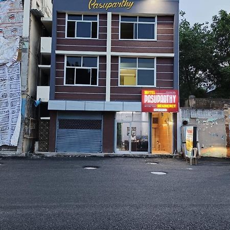 Hotel Pasuparthy Residency 티루파티 외부 사진